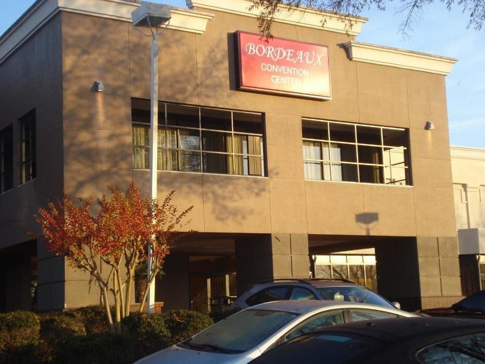 Ramada Plaza By Wyndham Fayetteville Fort Bragg Area Buitenkant foto
